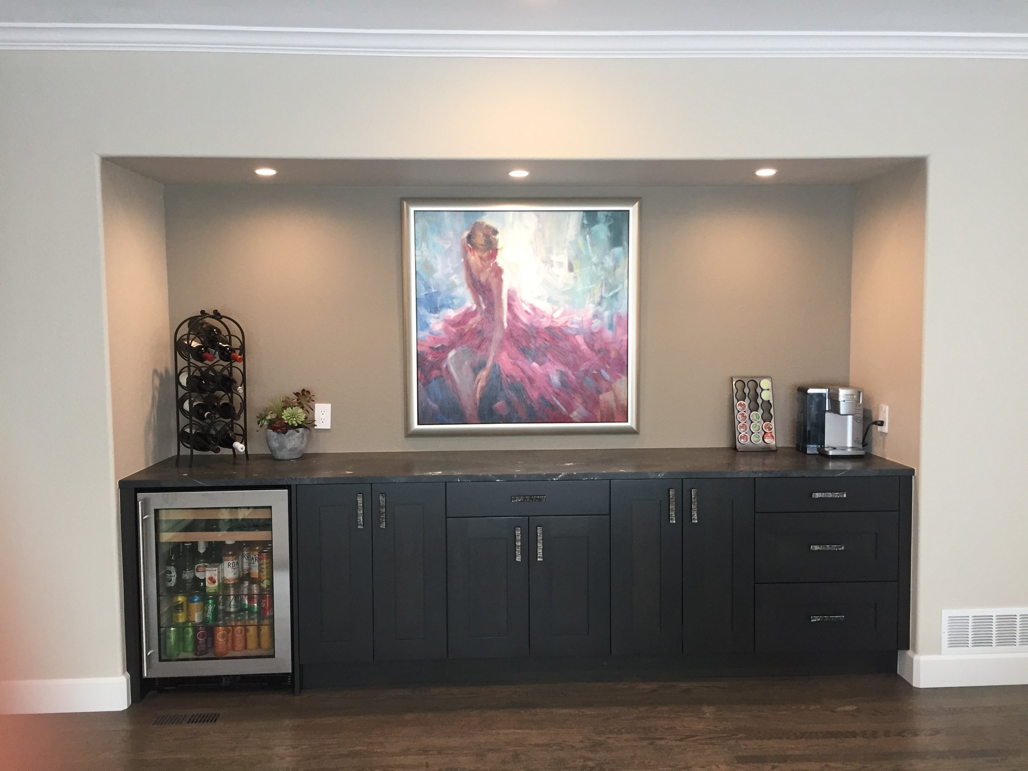 Examples of trending countertop colors and modern materials featured in current kitchen design trends, reflecting the signature elegance and functionality of Colorado styles.